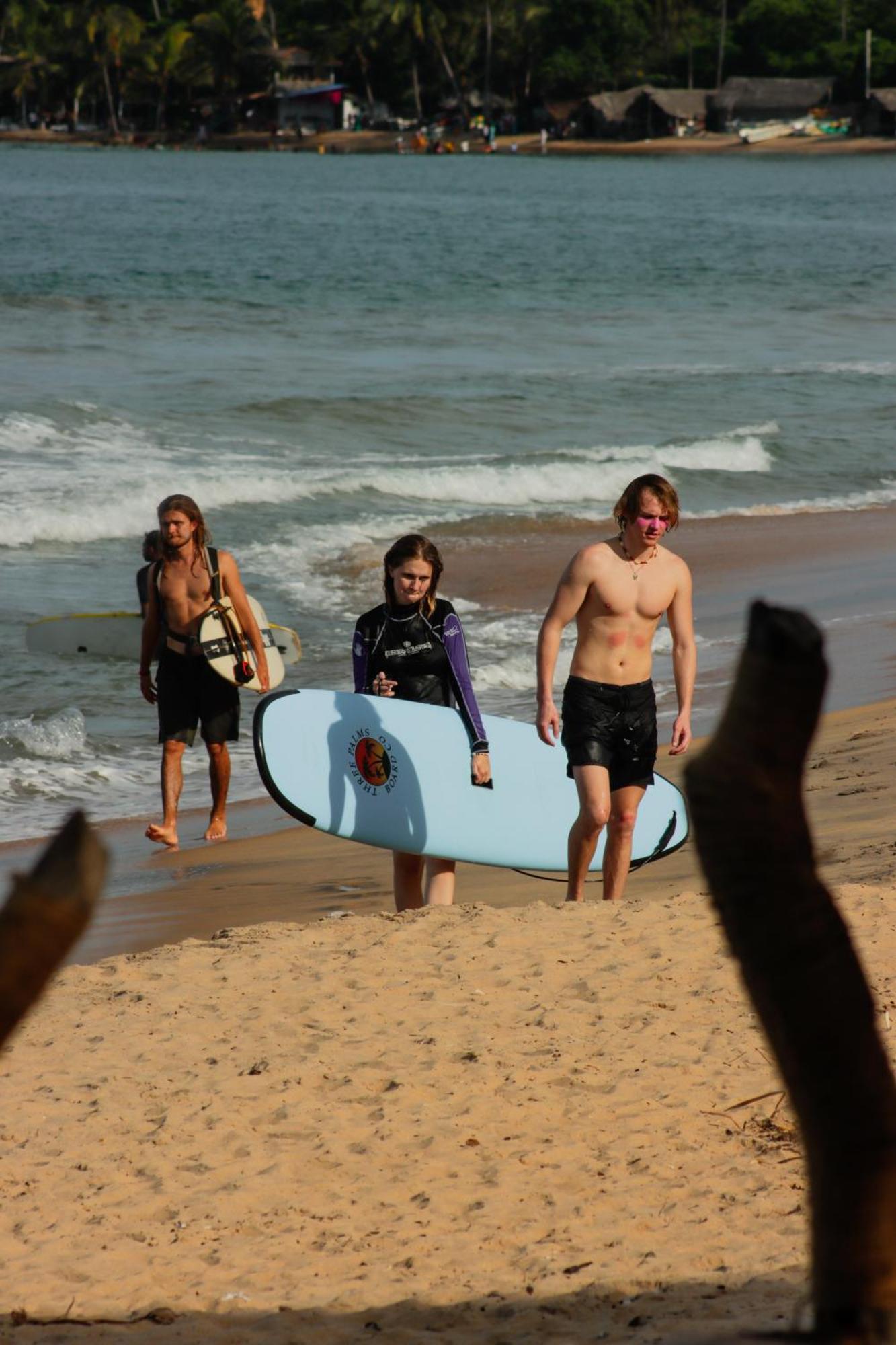 לינה וארוחת בוקר ארוגם Surfers Park Arugambay מראה חיצוני תמונה